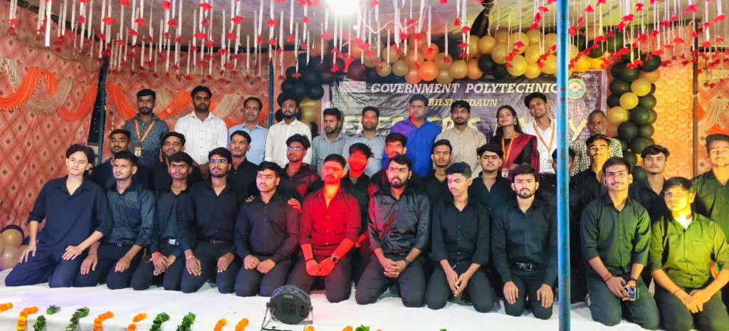 Freshers Party group photo at Government Polytechnic Bilsi Budaun